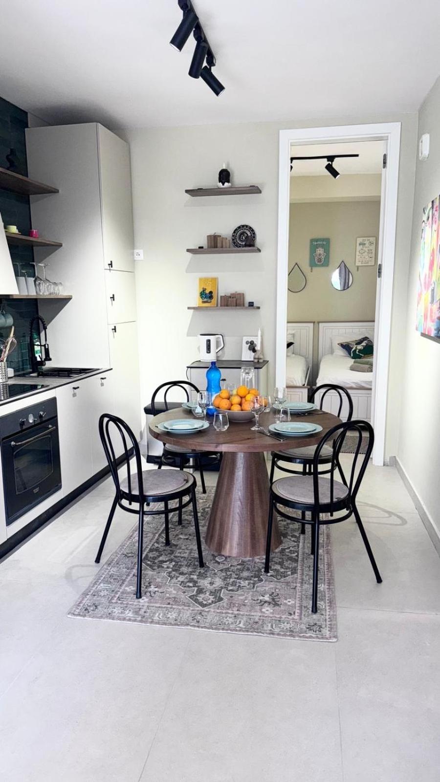 Newly Renovated Apartment Olive Dhermi Exterior photo